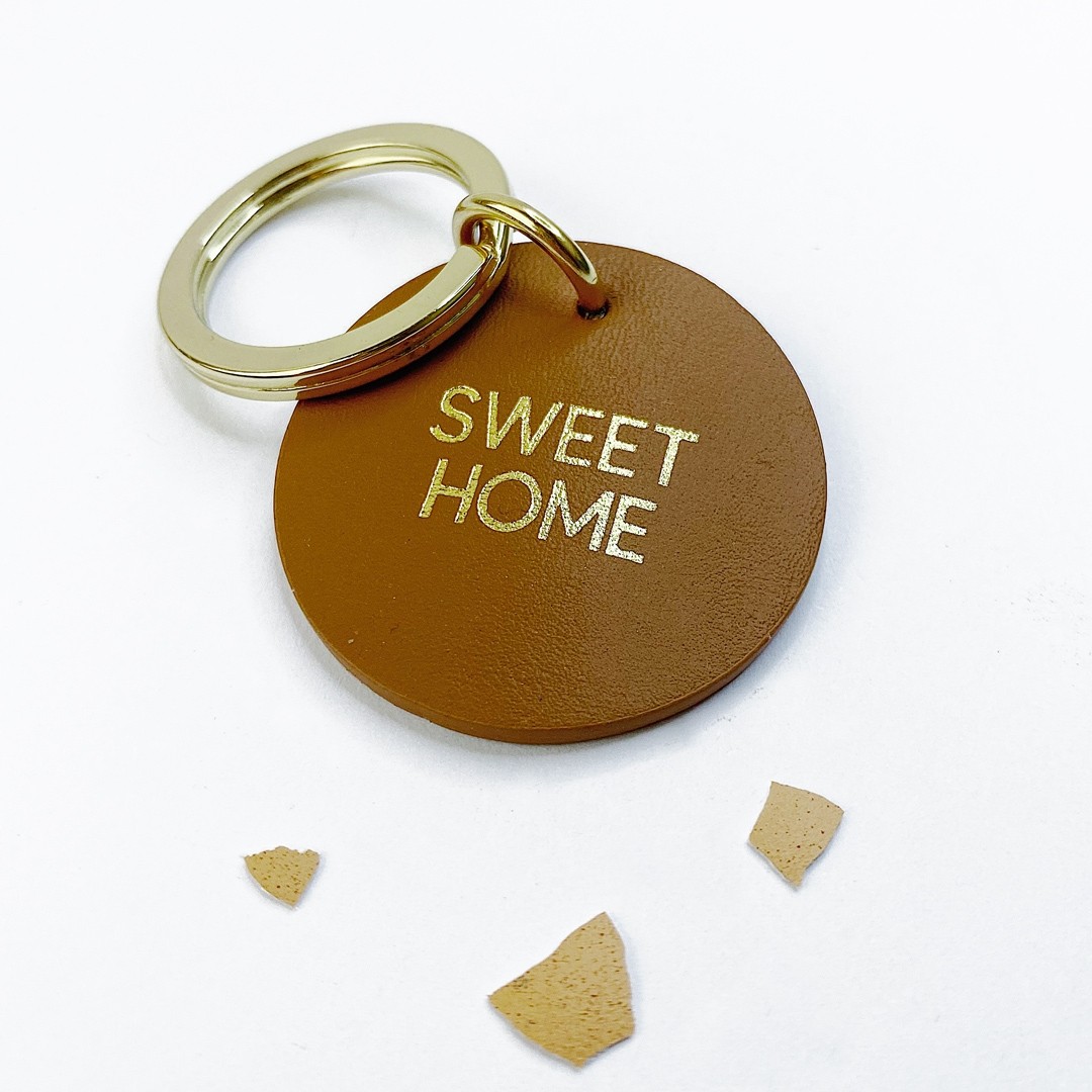 Porte-clés cuir sweet home Caché dans un oeuf surprise