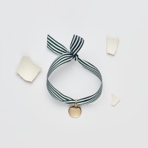 Bracelet à nouer cabane et pendentif plaqué or caché dans un oeuf de poule